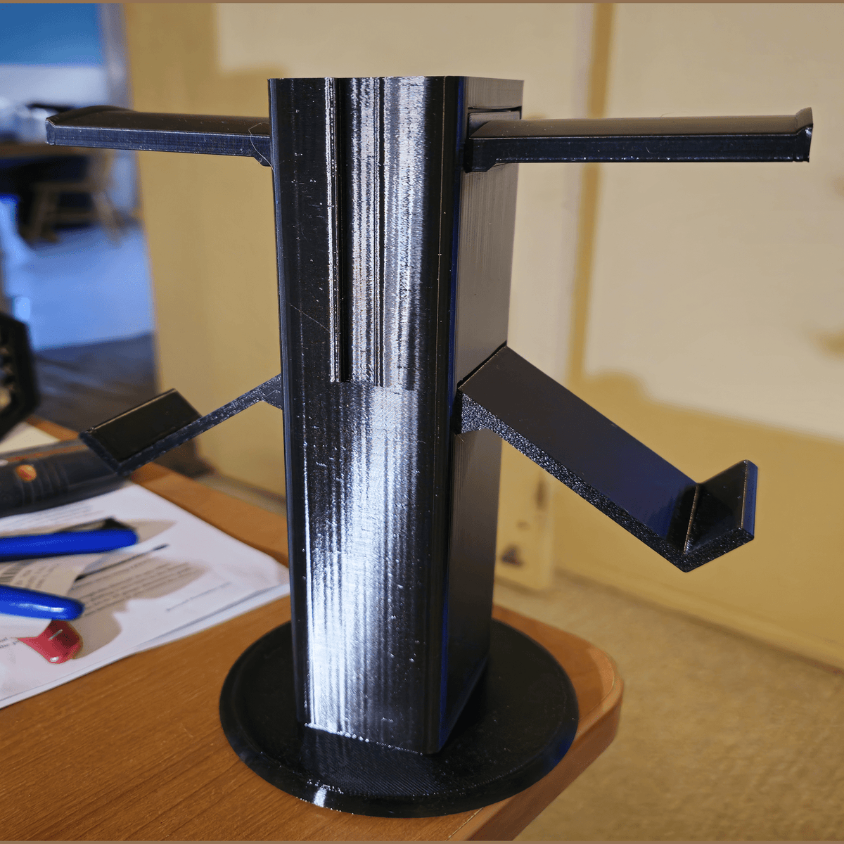 Gaming Controller and Headphone Holder Tower - 3d Printed