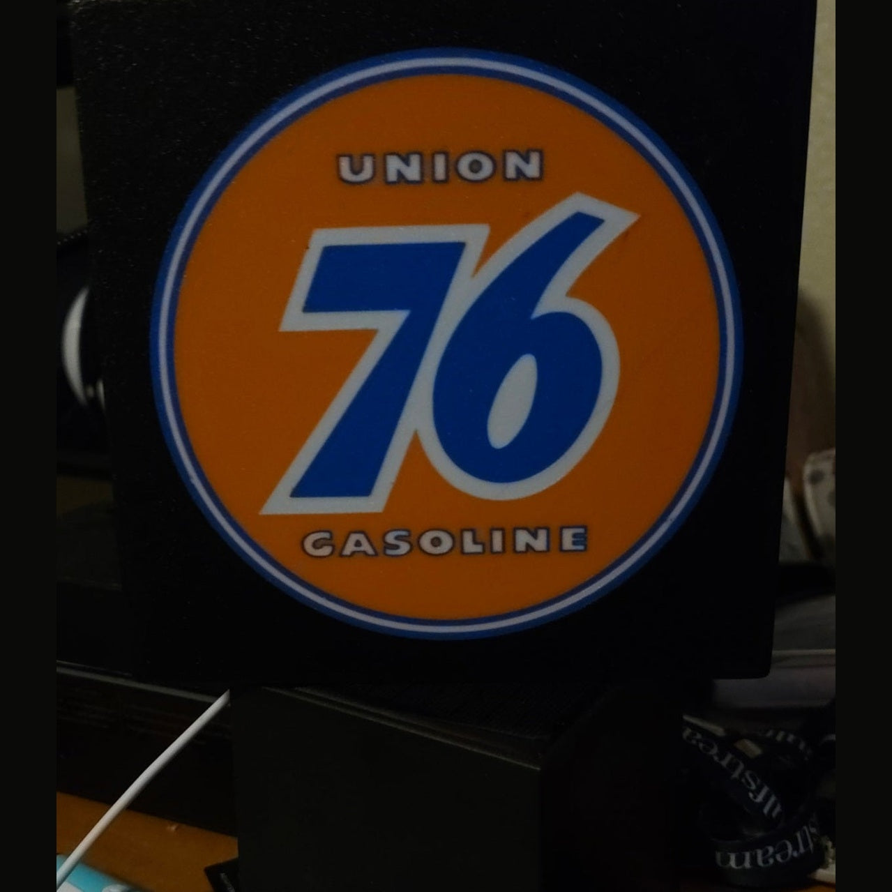 Iconic Union 76 gas sign Lightbox